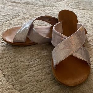 Girls slip on sandal